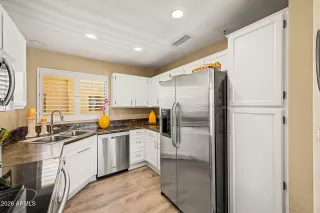 Photo #6: 7024783 Listing 