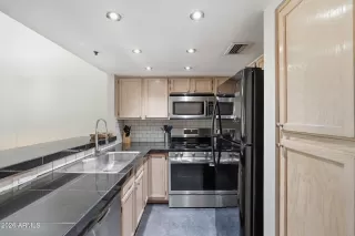 Photo #2: 7024919 Listing 