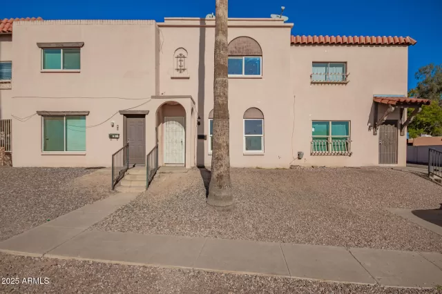 MLS: 7025043 Condo For Sale