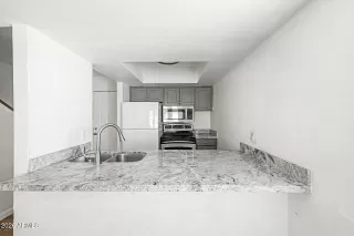 Photo #6: 7025057 Listing 