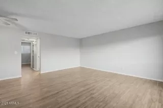Photo #4: 7025778 Listing