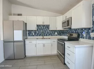 Photo #2: 7025814 Listing 