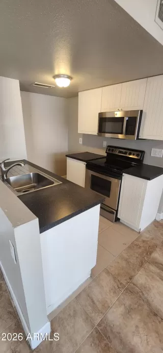 Photo #4: 7025972 Listing 