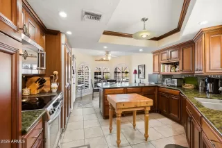 Photo #3: 7026053 Listing 