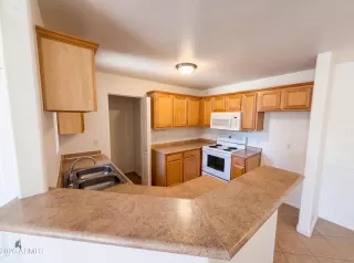 Photo #6: 7026137 Listing 