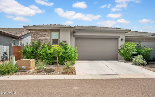 MLS: 7026184 Condo For Sale