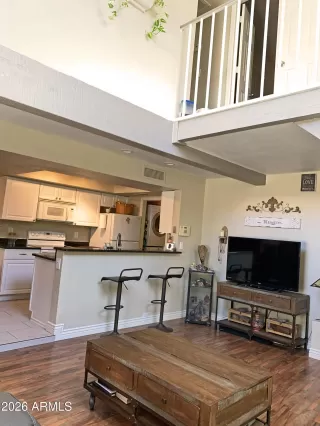 Photo #5: 7026212 Listing 