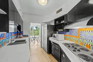 Photo #6: 7026213 Listing
