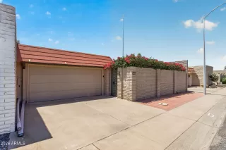 Browse active condo listings in SUN CITY