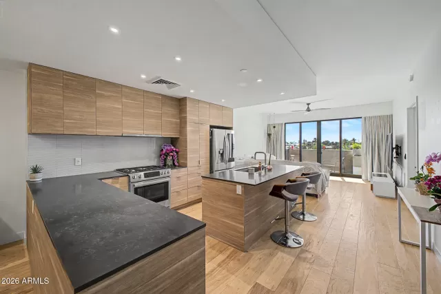 MLS: 7026534 Condo For Sale