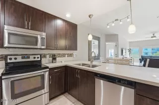 Photo #5: 7026701 Listing 