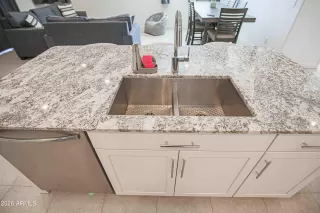 Photo #6: 7026713 Listing 