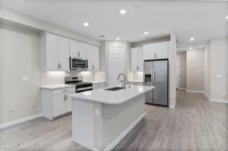 Photo #6: 7026756 Listing 
