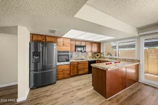 Photo #6: 7027097 Listing 