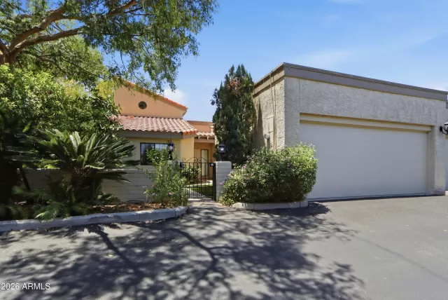 MLS: 7027119 Condo For Sale