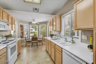 Photo #6: 7027159 Listing