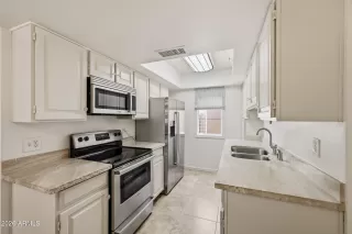 Photo #6: 7027221 Listing 