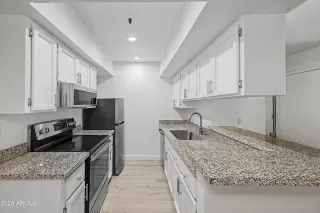 Photo #6: 7027270 Listing