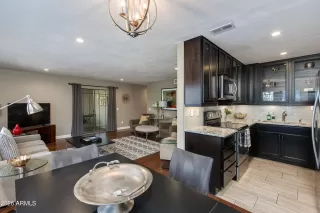 Photo #4: 7027570 Listing