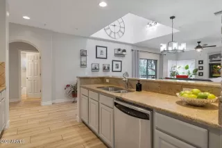 Photo #5: 7027691 Listing 