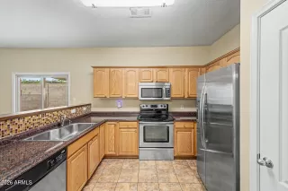 Photo #6: 7027990 Listing 