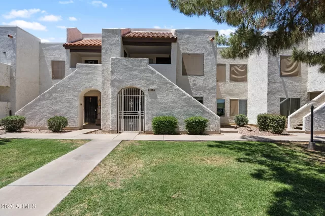 MLS: 7028065 Condo For Sale