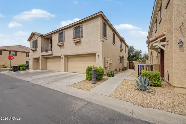MLS: 7028233 Condo For Sale