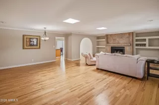 Photo #6: 7028435 Listing