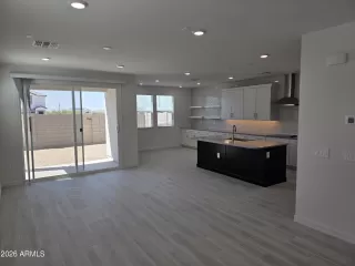 Photo #2: 7028496 Listing