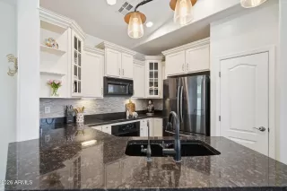 Photo #6: 7028805 Listing 