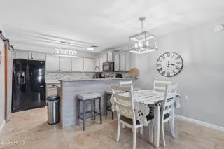 Photo #3: 7028829 Listing 