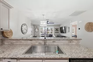 Photo #5: 7028829 Listing 