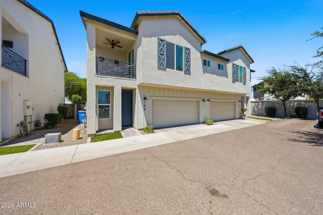 MLS: 7028830 Condo For Sale
