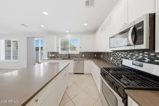 Photo #4: 7028830 Listing 