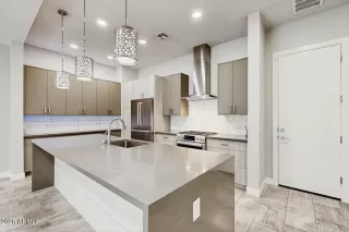 Photo #3: 7028888 Listing 