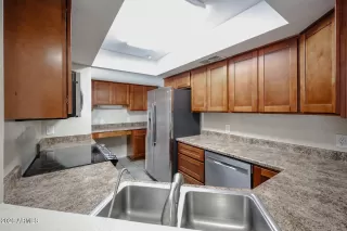 Photo #2: 7029376 Listing