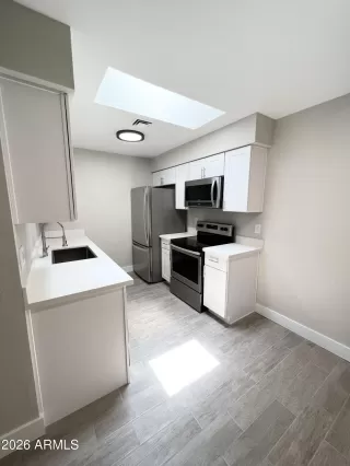 Photo #3: 7029417 Listing