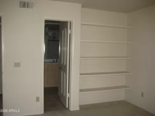 Photo #5: 7029641 Listing