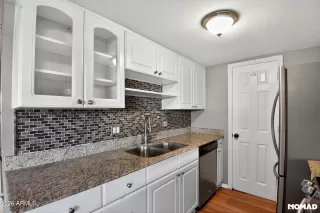 More Details about MLS # 7029680 : 1228 E LAWRENCE LANE
