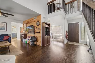 Photo #4: 7029734 Listing 