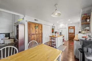 Photo #5: 7029734 Listing 