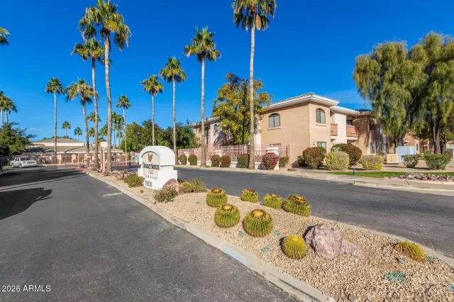MLS: 7030166 Condo For Sale