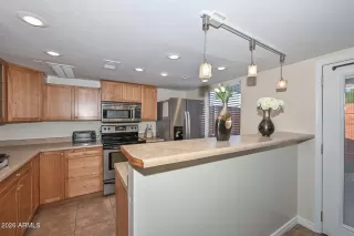 Photo #3: 7030281 Listing 