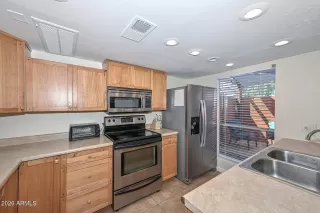 Photo #4: 7030281 Listing 