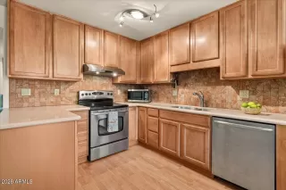 Photo #4: 7030304 Listing