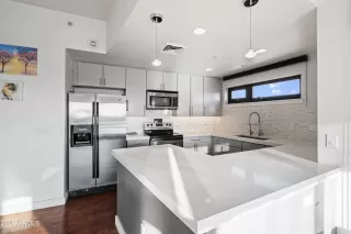 Photo #5: 7030397 Listing