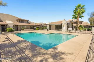 Photo #5: 7030706 Listing