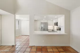 Photo #3: 7030716 Listing