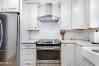 Photo #5: 7030744 Listing