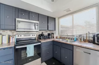 Photo #5: 7030859 Listing